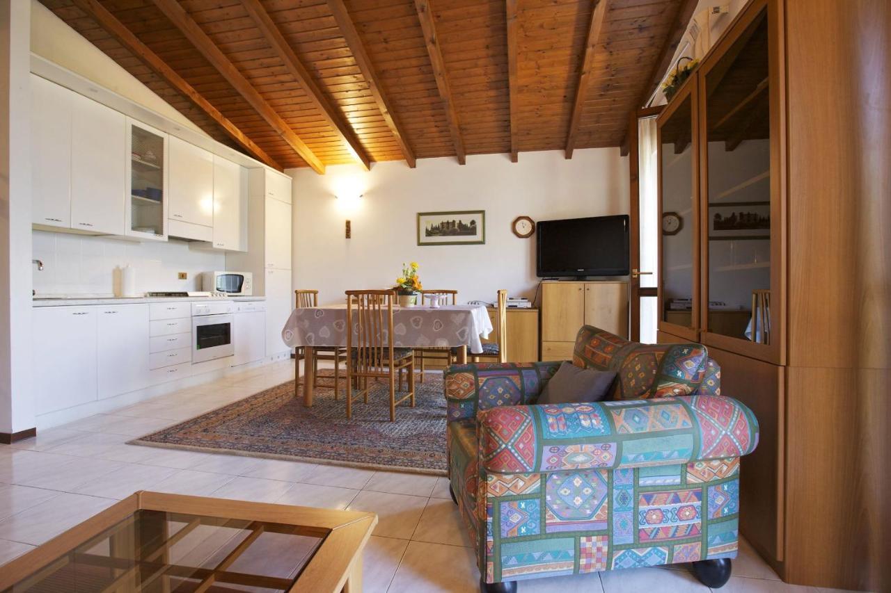 Residenza Arcobaleno Daire Pino Lago Maggiore Dış mekan fotoğraf